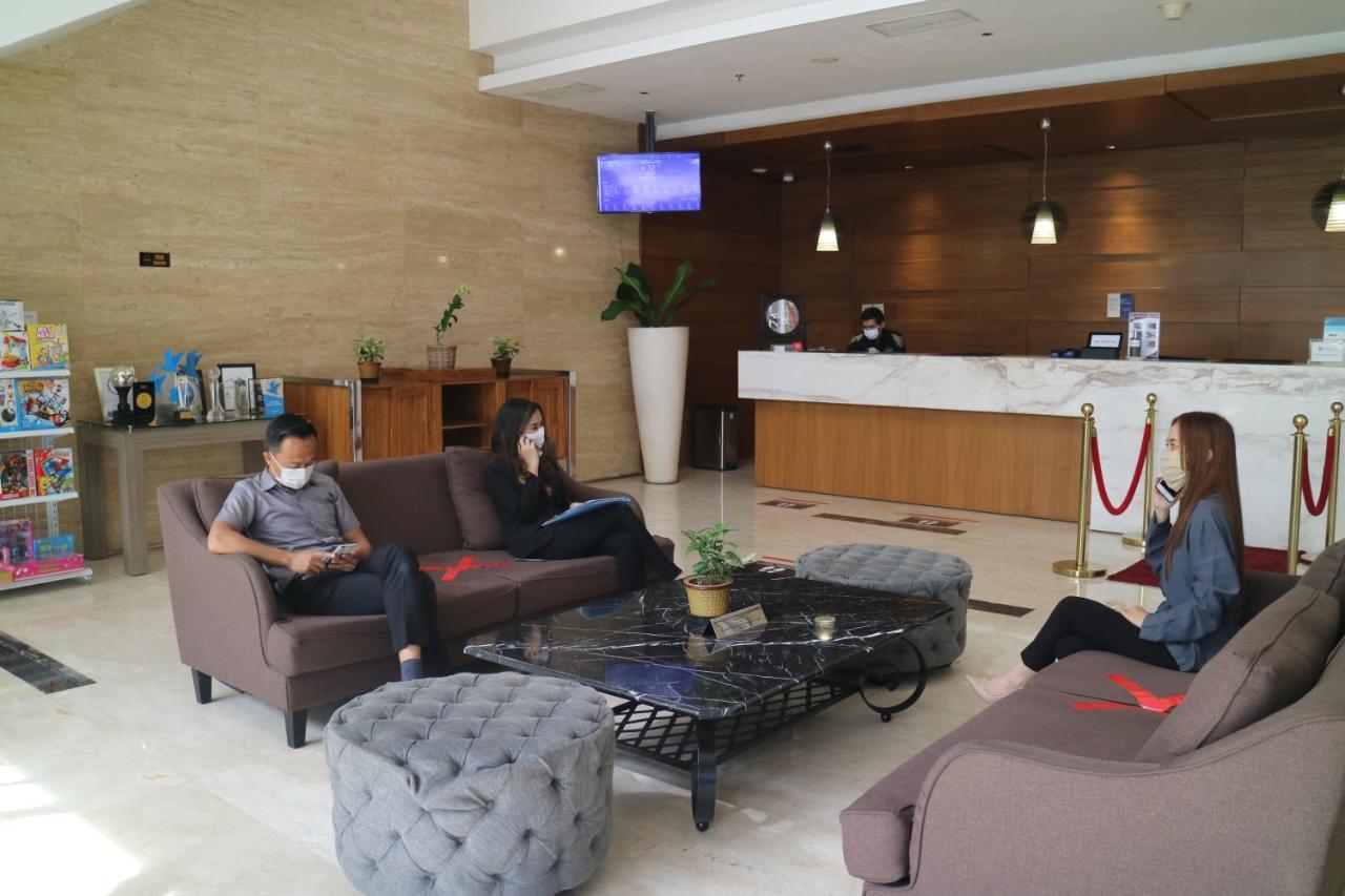 Grand Mercure Solo Baru Екстер'єр фото