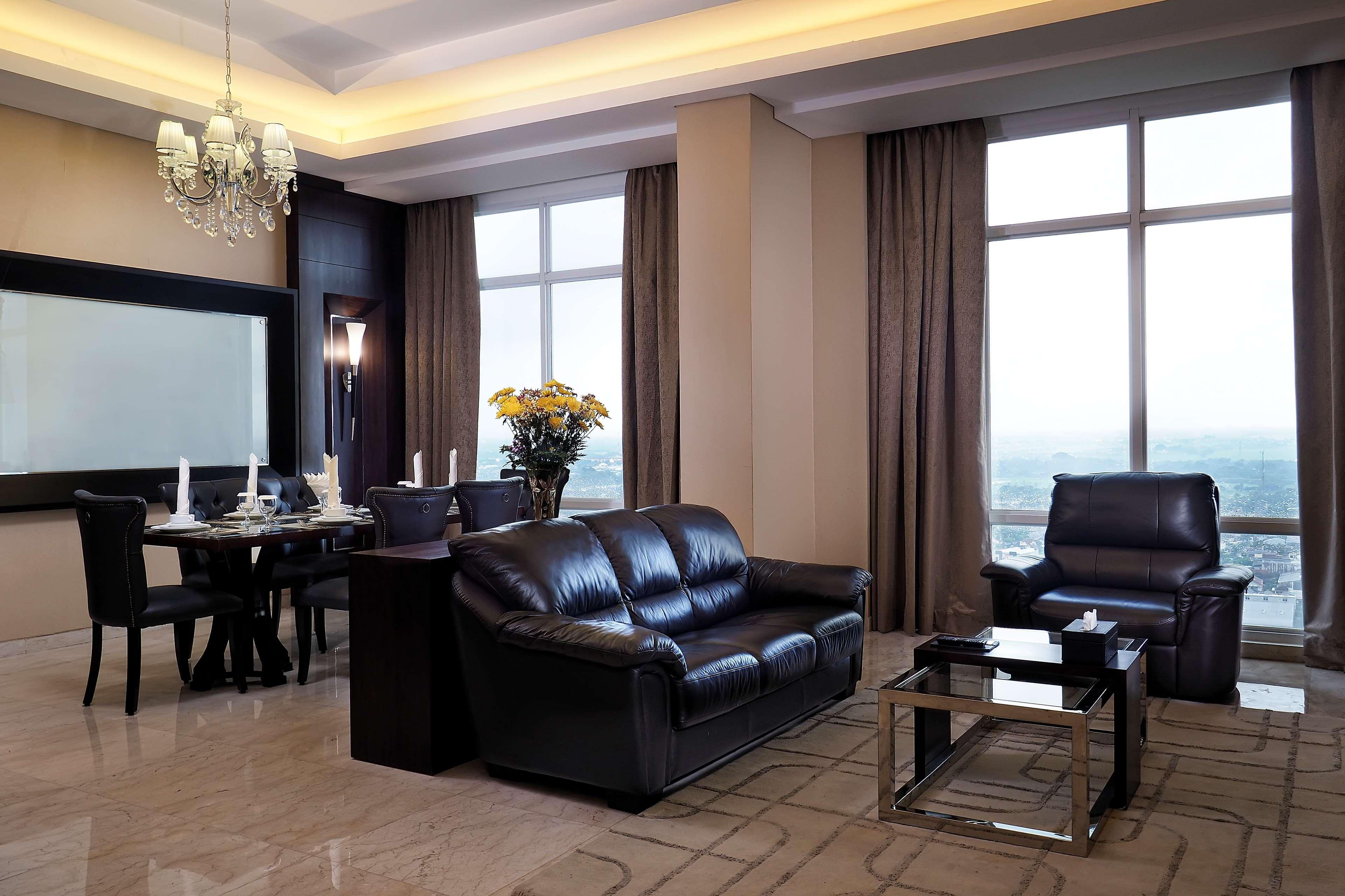 Grand Mercure Solo Baru Екстер'єр фото