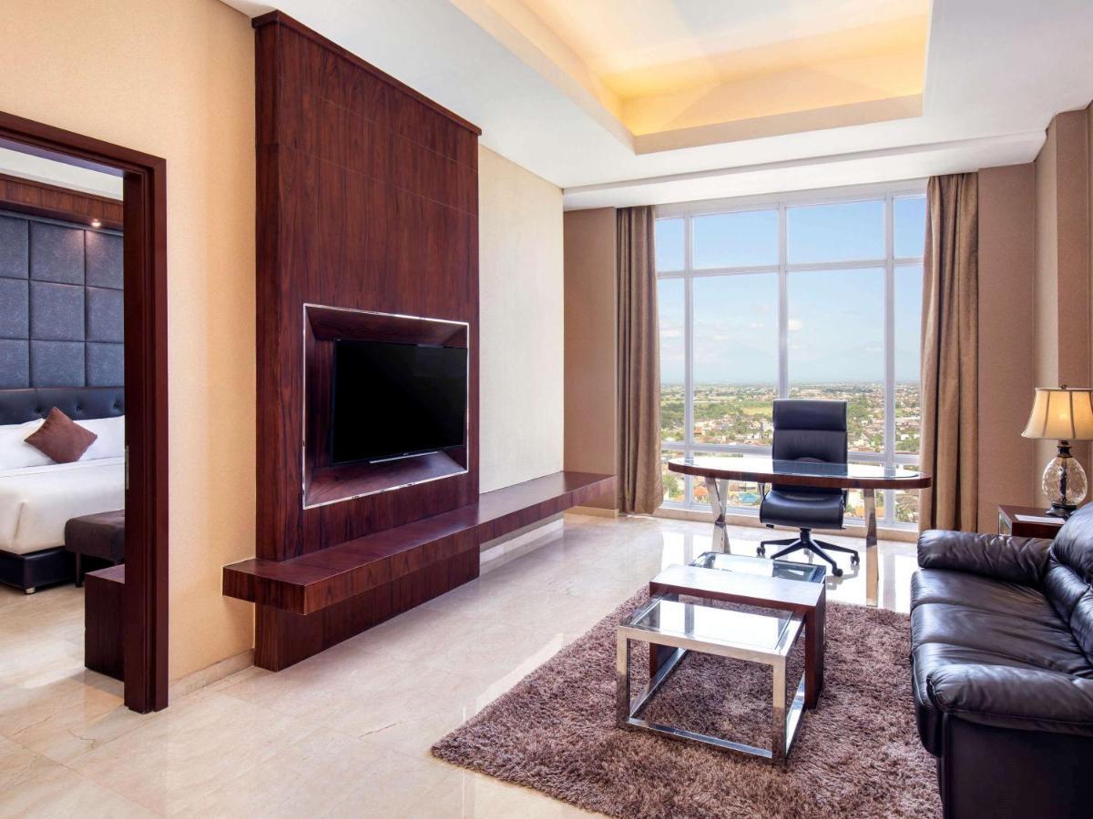 Grand Mercure Solo Baru Екстер'єр фото