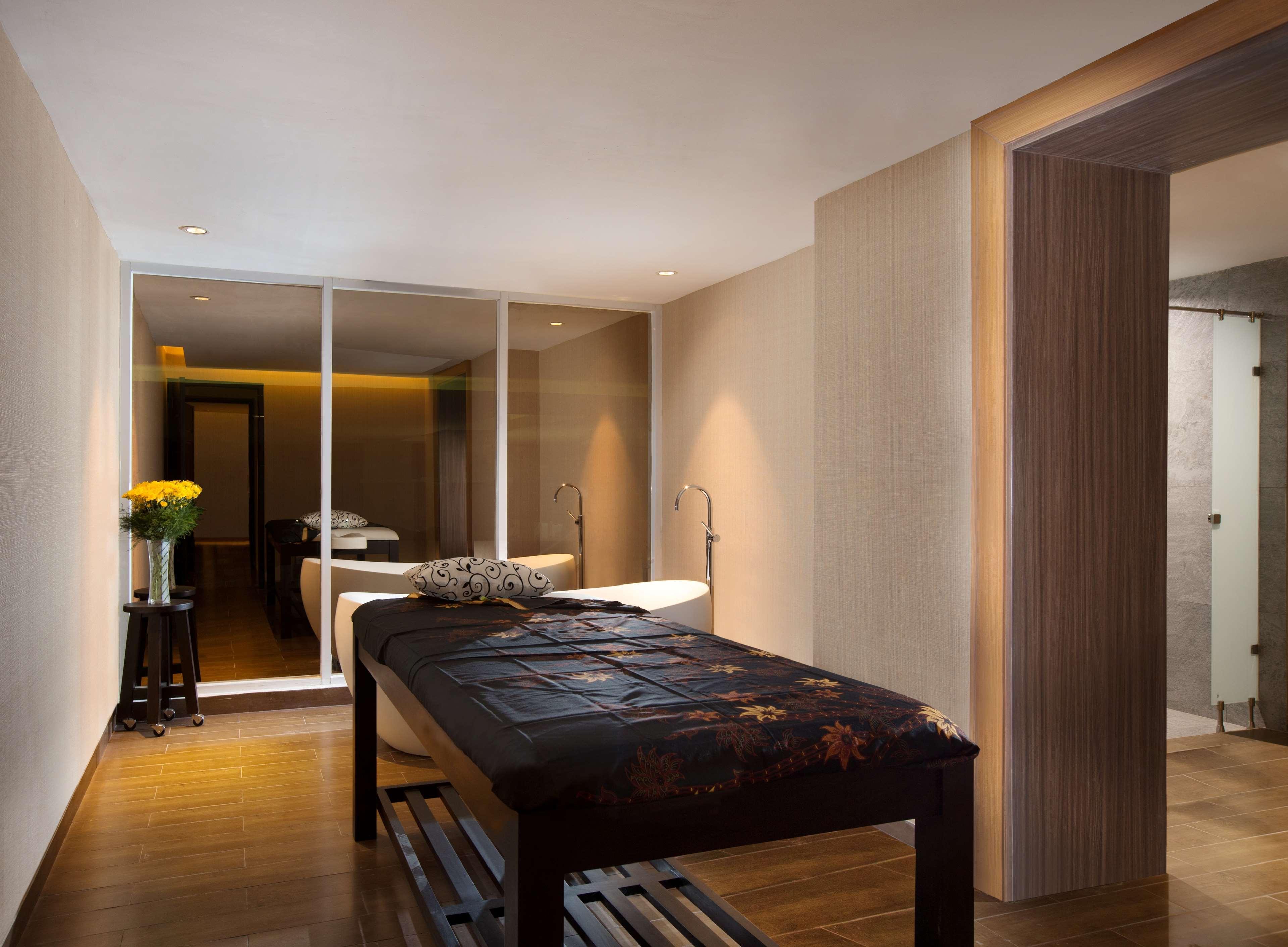 Grand Mercure Solo Baru Екстер'єр фото