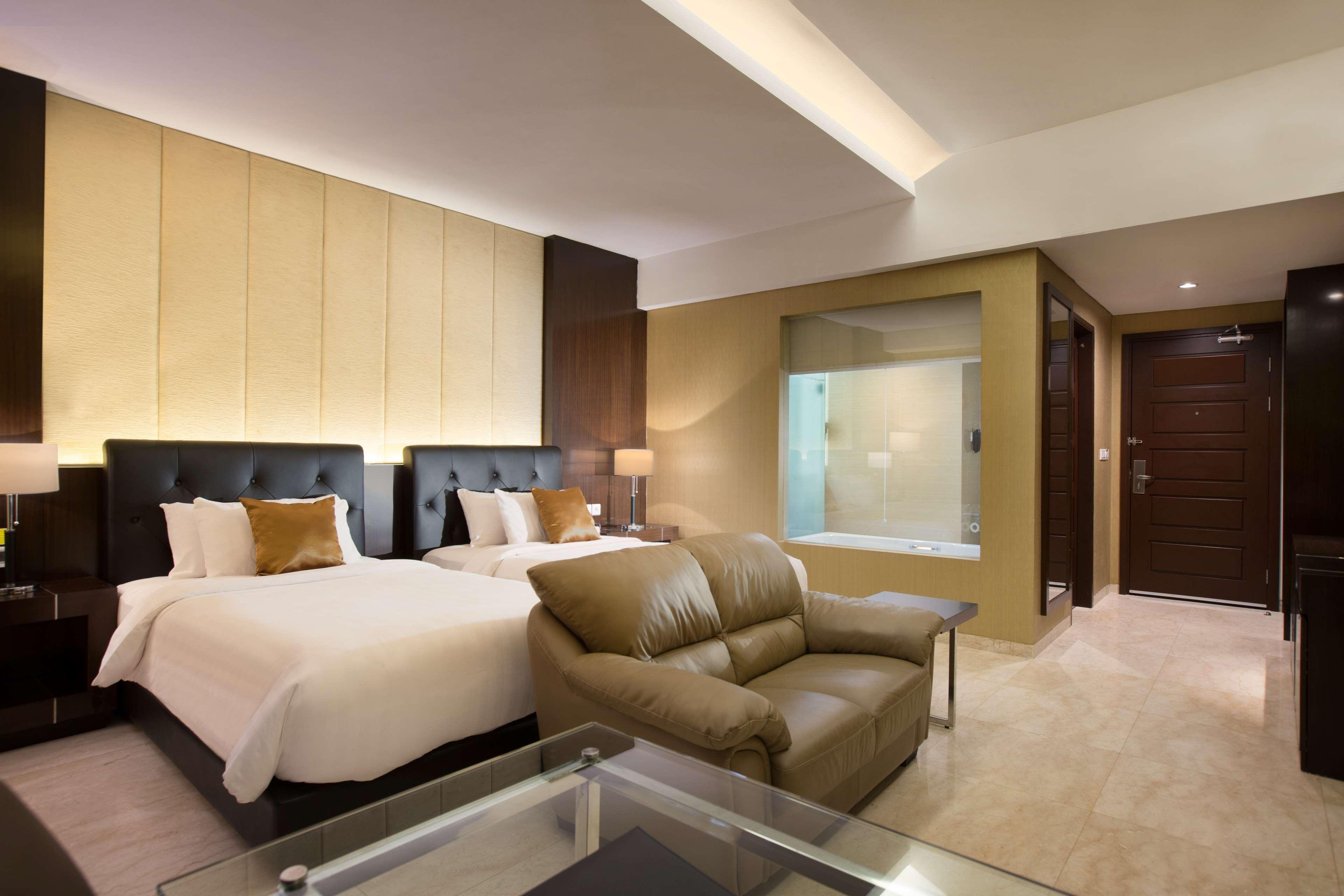 Grand Mercure Solo Baru Екстер'єр фото