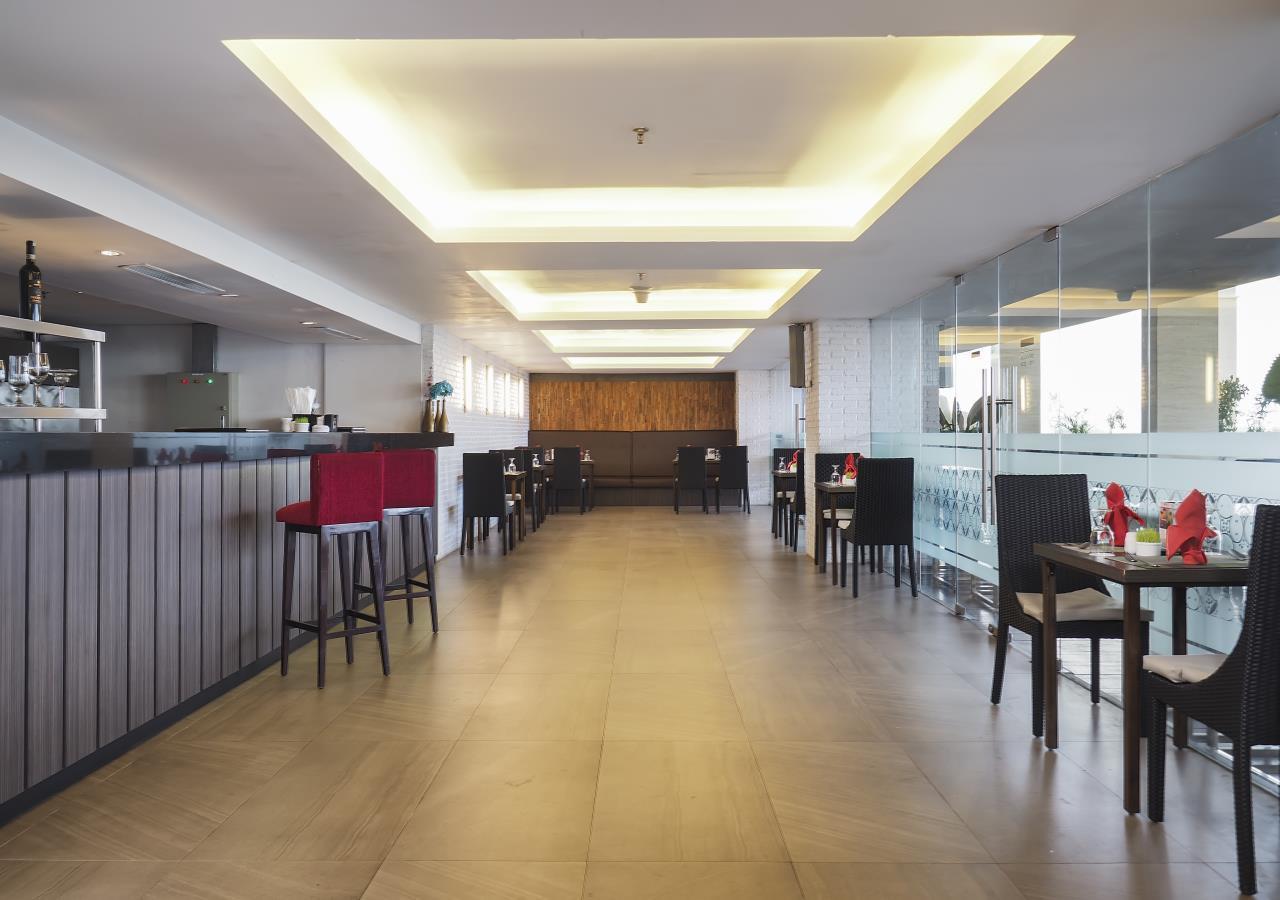 Grand Mercure Solo Baru Екстер'єр фото