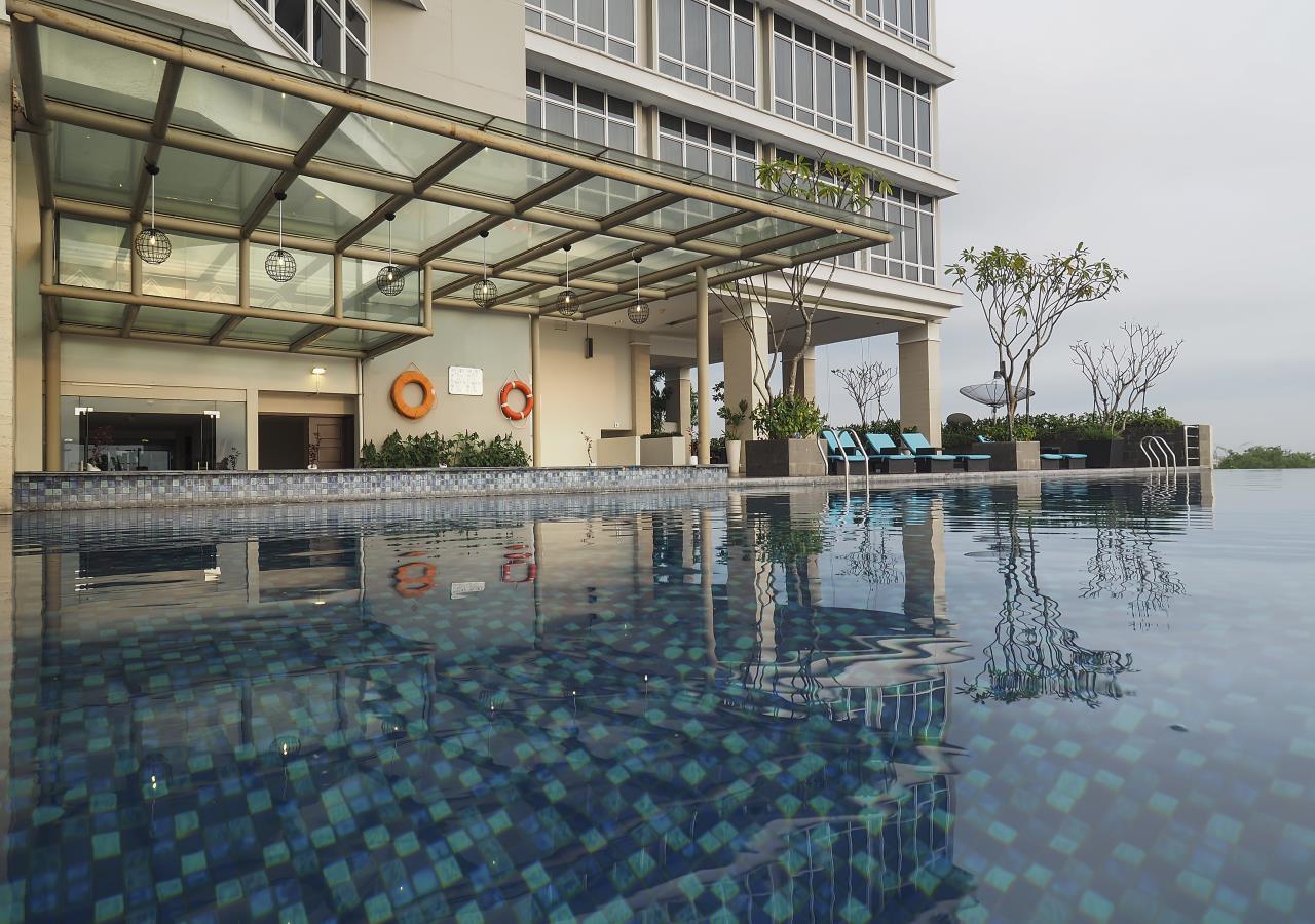 Grand Mercure Solo Baru Екстер'єр фото