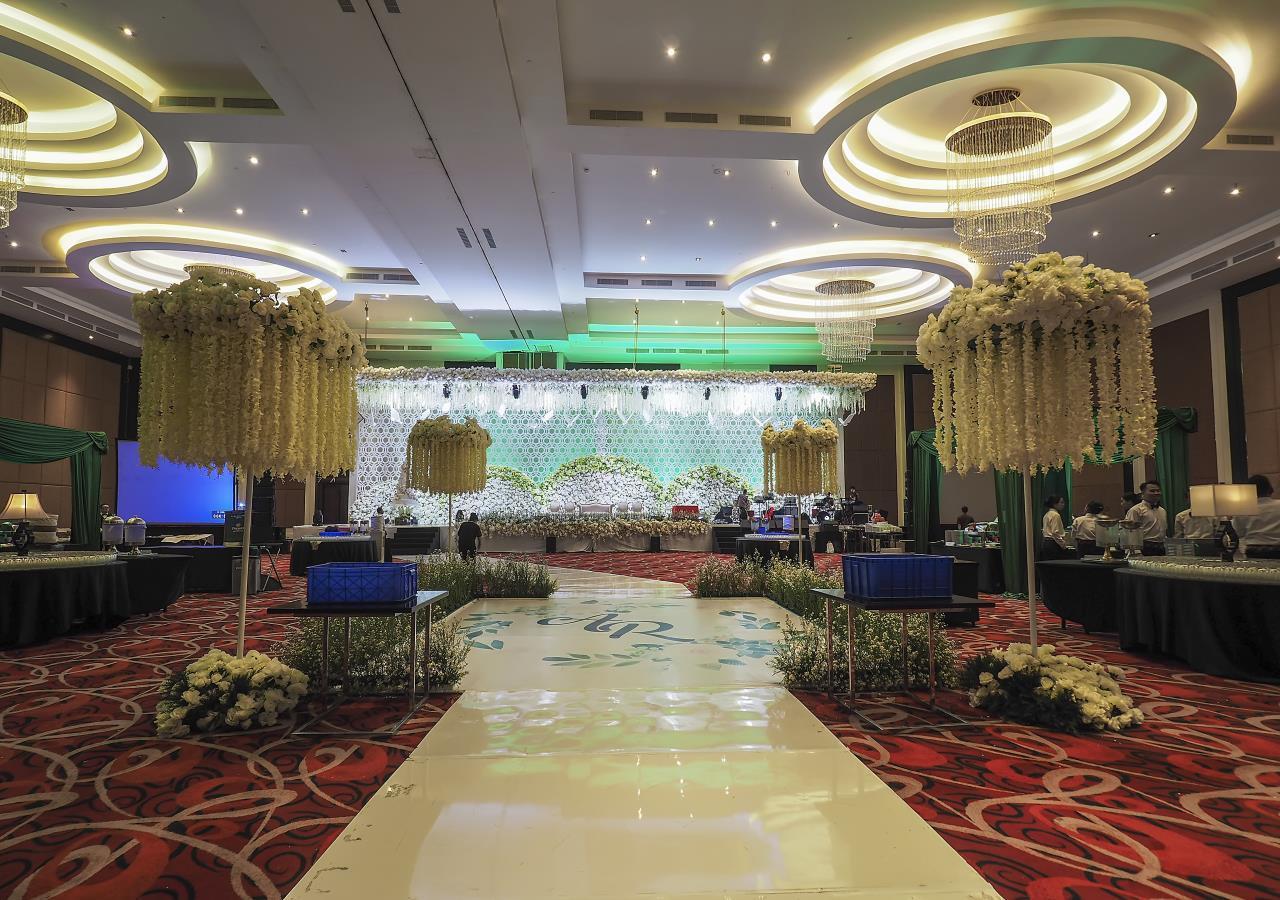 Grand Mercure Solo Baru Екстер'єр фото